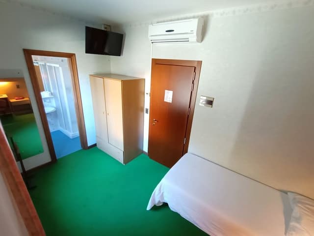 Classic Single Room