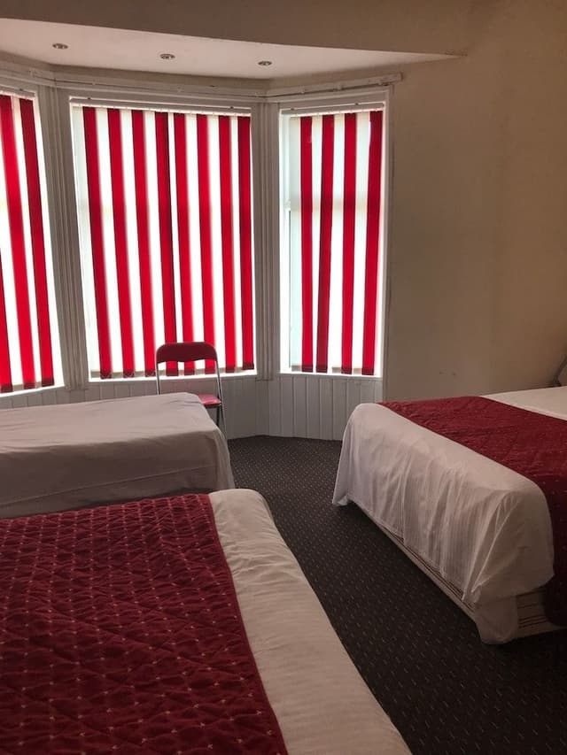 Family Room (2 Adults and 3 Children)