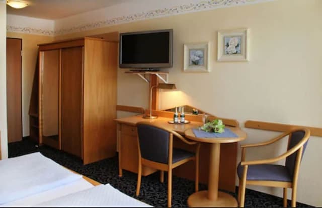 Standard Double Room, 1 Bedroom, Non Smoking, Refrigerator