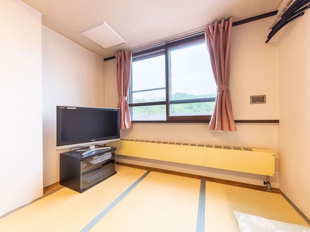 Twin Room with toilet (Shared Bathroom), Non Smoking