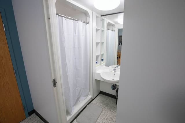 Standard Suite, 2 Bedrooms, Private Bathroom