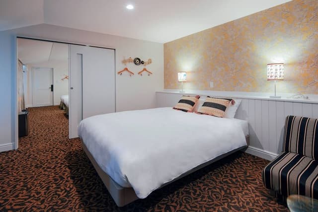 Deluxe Family Room 2F