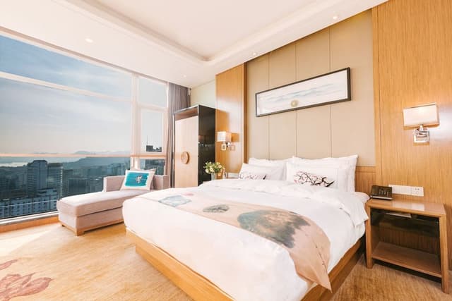 Double Room with Lake View or Twin Room with City View