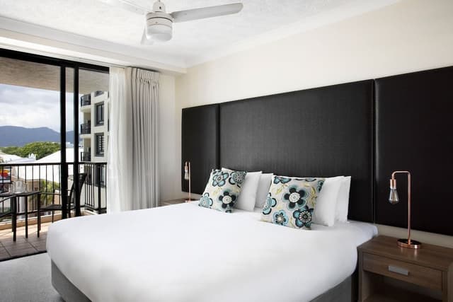 Room, 1 Bedroom, City View