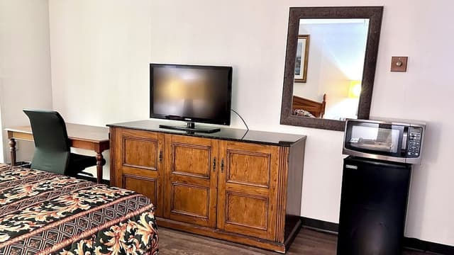 Standard Room, 1 King Bed
