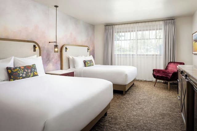 Room, 2 Queen Beds, Balcony