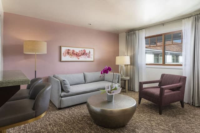 Suite, Multiple Beds