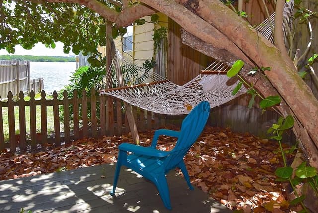 Luxury Cottage, 1 Bedroom, Hot Tub, Bay View (Rainforest Room)