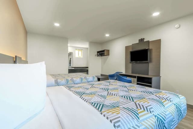 Standard Room, 2 Queen Beds, Smoking