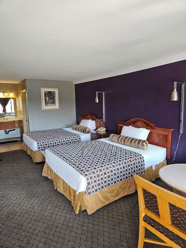 Standard Room, 2 Queen Beds