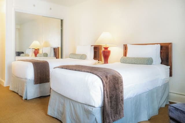 Room, 2 Twin Beds (No Air-conditioning)