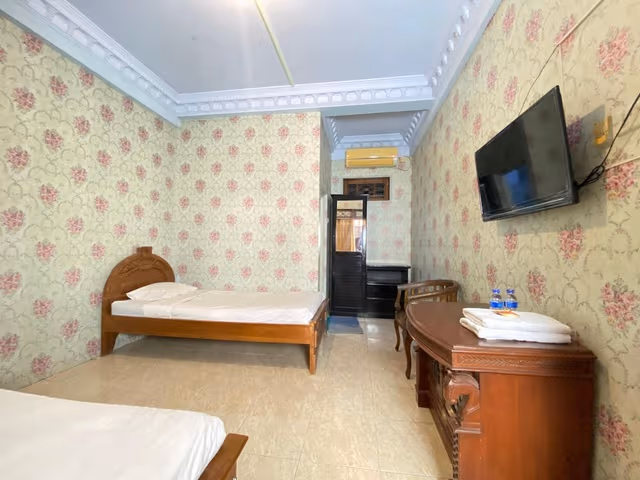 Standard Twin Room