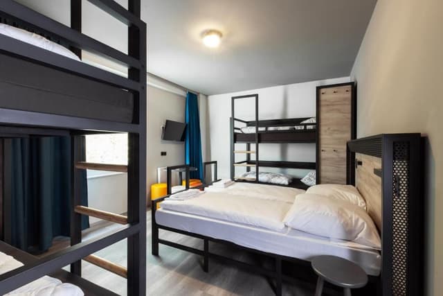 Six-Bed Room