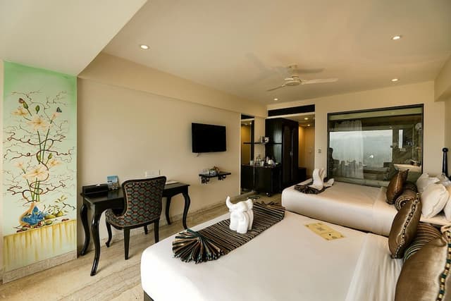 Premier Suite, 2 Queen Beds, Bathtub, River View