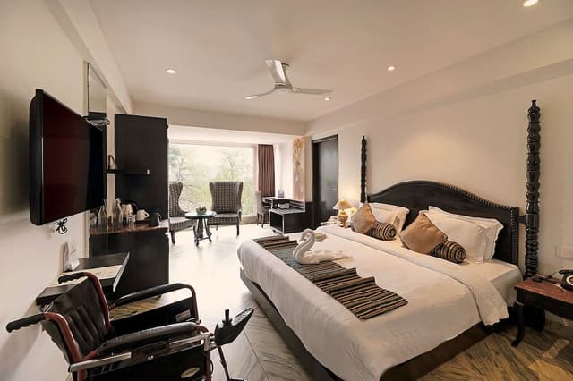 Senior Room, 1 King Bed, Accessible, River View