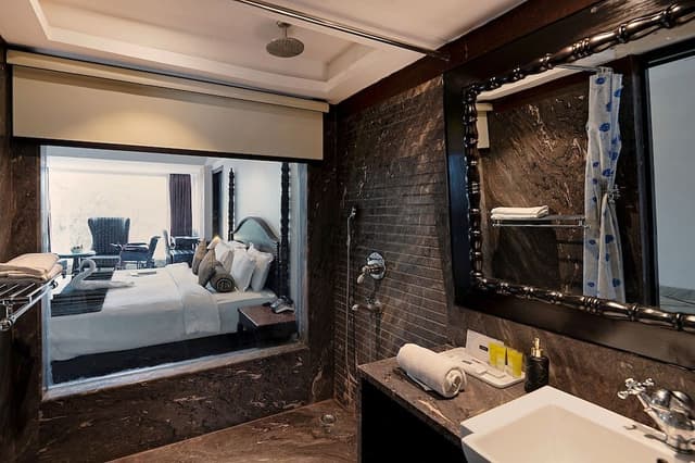 Senior Room, 1 King Bed, Accessible, River View