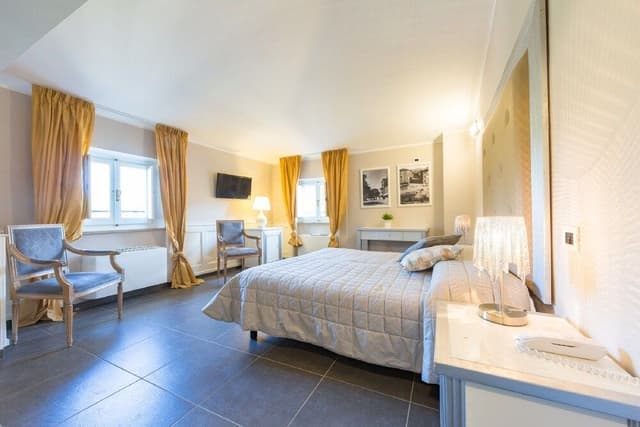 Classic Quadruple Room