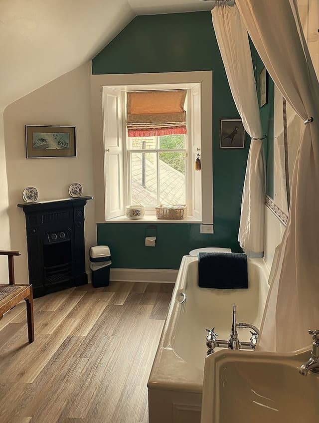 Deluxe Double or Twin Room, Ensuite