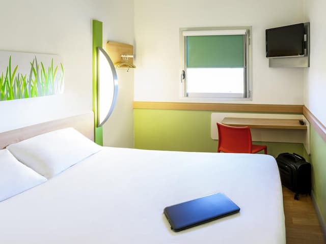 Double Room (with a large bed for 2 people)