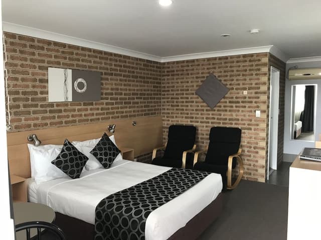 Budget Room (Next to Highway)