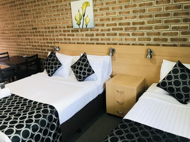Family Suite, 2 Bedrooms, Non Smoking, Kitchenette (family)