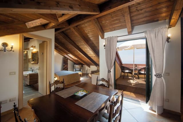 Deluxe Double Room, 1 Double Bed with Sofa bed, Non Smoking, Ocean View