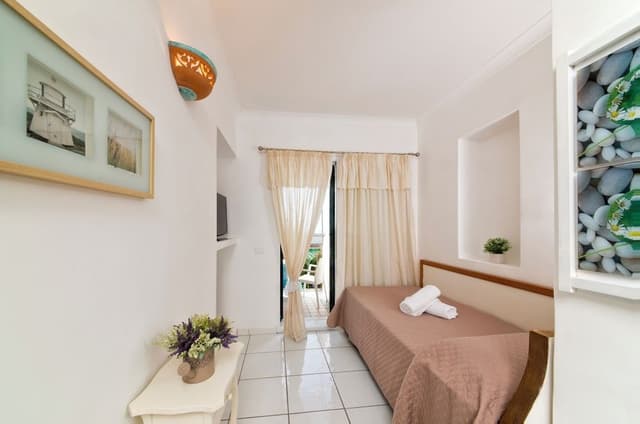 Classic Single Room