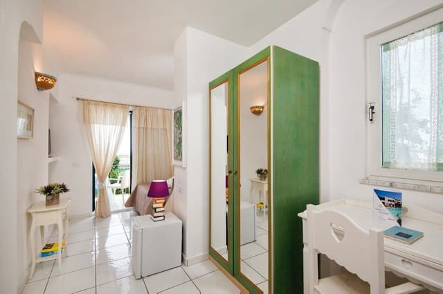 Classic Single Room