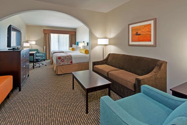 Suite, 2 Queen Beds, Accessible, Bathtub (with Sofabed)