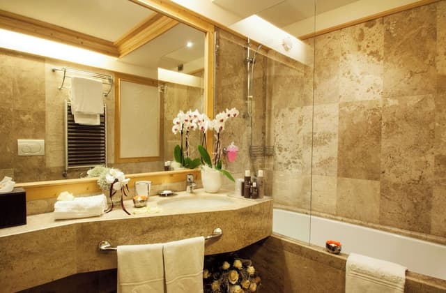 Triple Room (with extra bed)