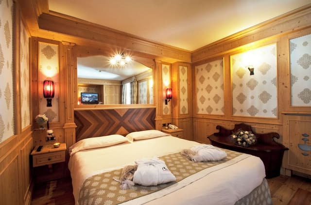 Triple Room (with extra bed)