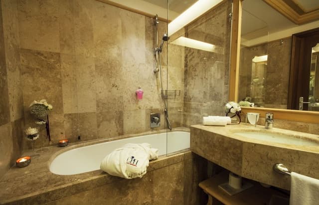 Triple Room (with extra bed)