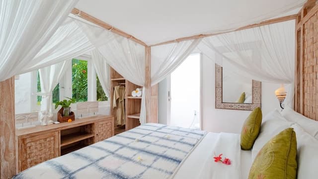 Superior Villa, 3 Bedrooms, Poolside