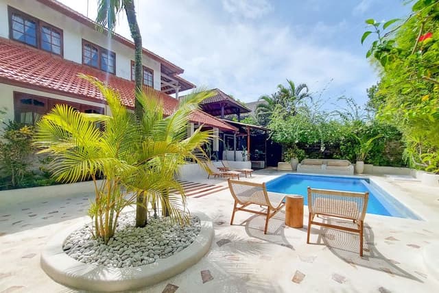 Family Villa, 4 Bedrooms, Courtyard View, Poolside
