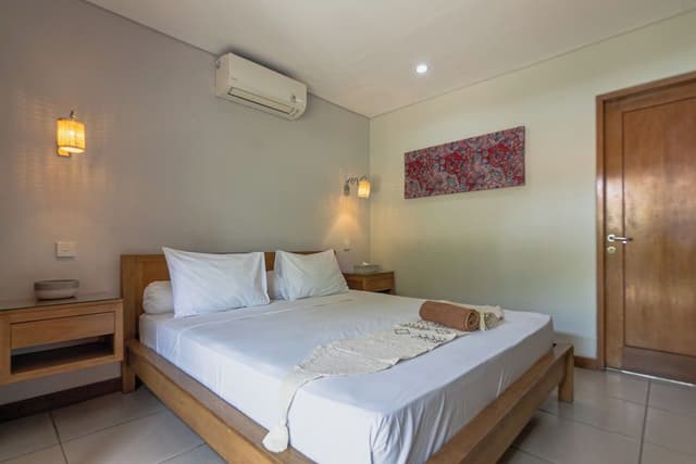 Deluxe Double Room, 1 King Bed, Terrace, Pool View