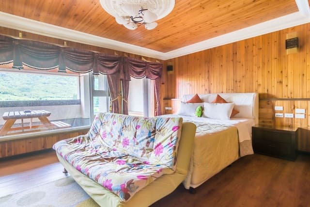Deluxe Loft, Balcony, Mountain View