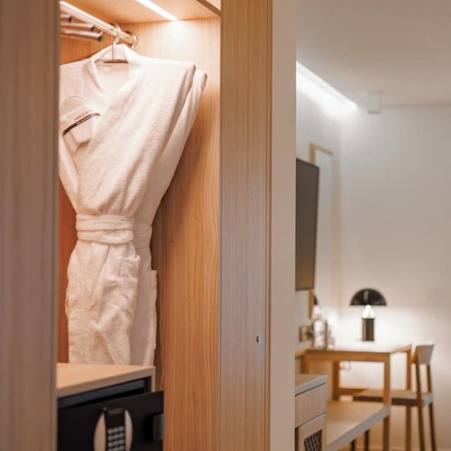 Deluxe Double Room, Lake View