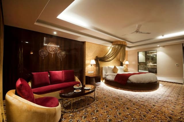 Suite Room with Airport Drop