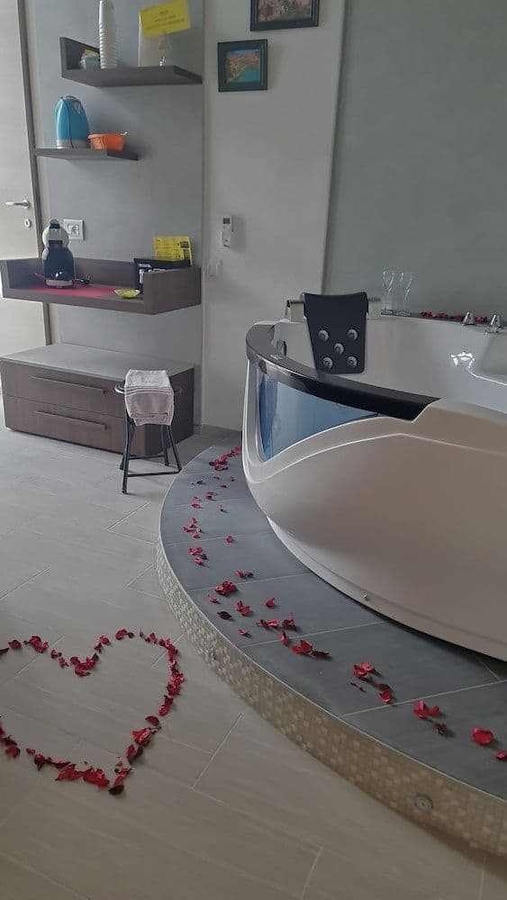 Double Room, Hot Tub