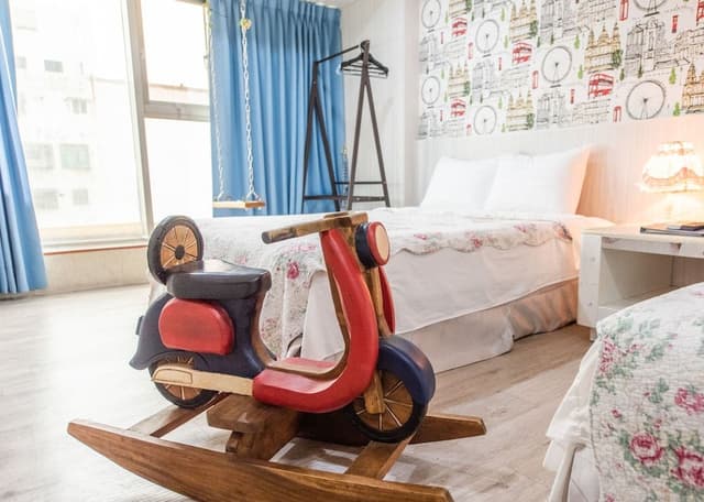 Double Room, Bathtub, City View