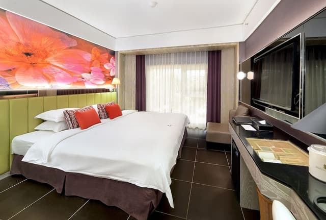 Provence Twin room mountain view (provide 2 single beds combine service)