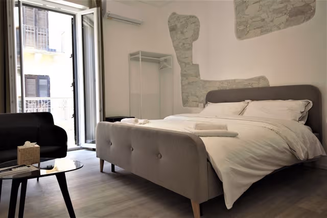 Classic Triple Room, Balcony