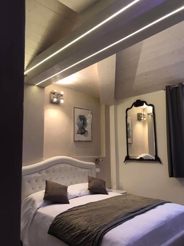 Double Room, Annex Building (Specchi)