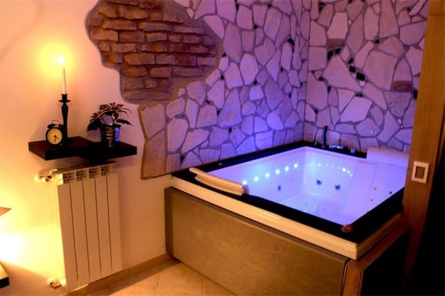 Junior Suite, Hot Tub