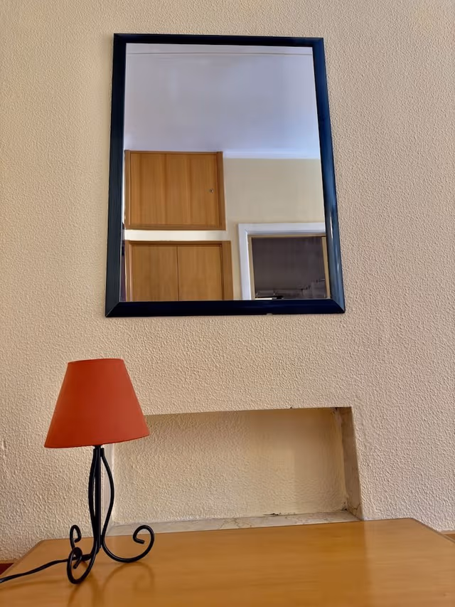 Single Room, Sea View