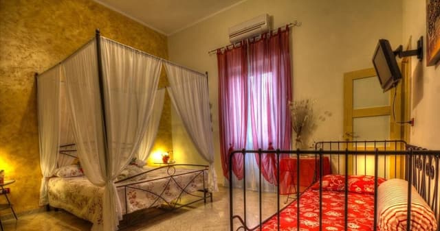 Double Room (Private bathroom Not in Room)