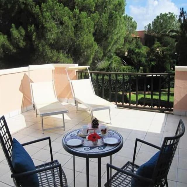 Studio, Terrace