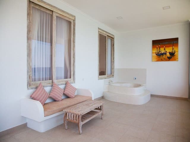 Luxury Double Room, 1 King Bed, Bathtub, Oceanfront