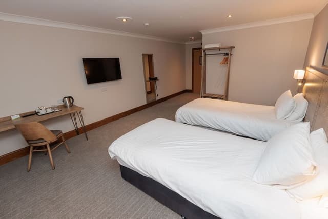 Standard Twin Room