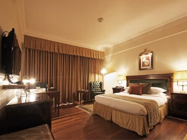 Deluxe Suite